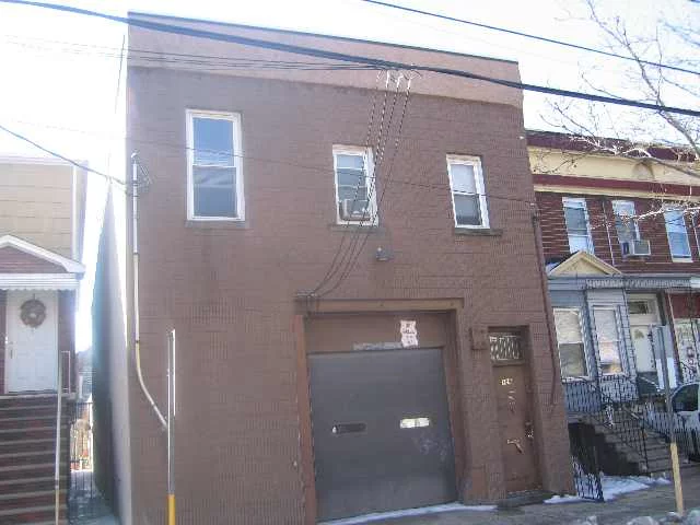 Owner is a licenced RE Broker with C21 Plaza Realty. Aprox. 2500 sq ft on ground floorw half bth. 2nd floor is aprox 1500 sq ft w 2 small offices & open loft space & half bth. Ideal for warehouse, contractor, artist live / work or residential conversion. No automotive. Will also consider leasing, call for full details.