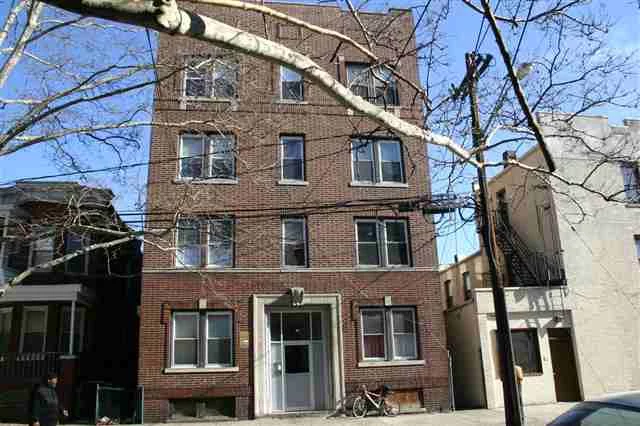 Incredible 16 Unit Brick Building. Spacious Units. Clean quiet building. Near NYC Buses. Great location near Buses, Highways, Shopping, laundry, restaurants, etc. Building fully occupied. Please no drop ins or disturb tenants all appointments are 24 hour notice.