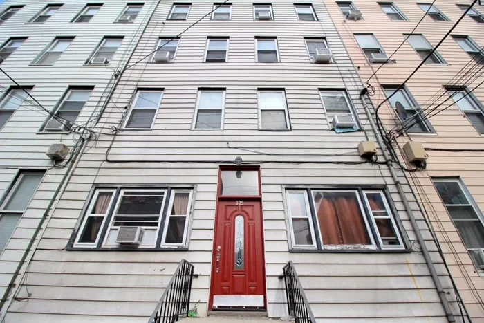 325 Grand Street is a well-maintained 4 story building consisting of 8 - One bedroom + home office units and a large basement in Hoboken, NJ. It is perfect for investors looking limited risk, strong cash flow, and tremendous opportunity for rent and property value appreciation.