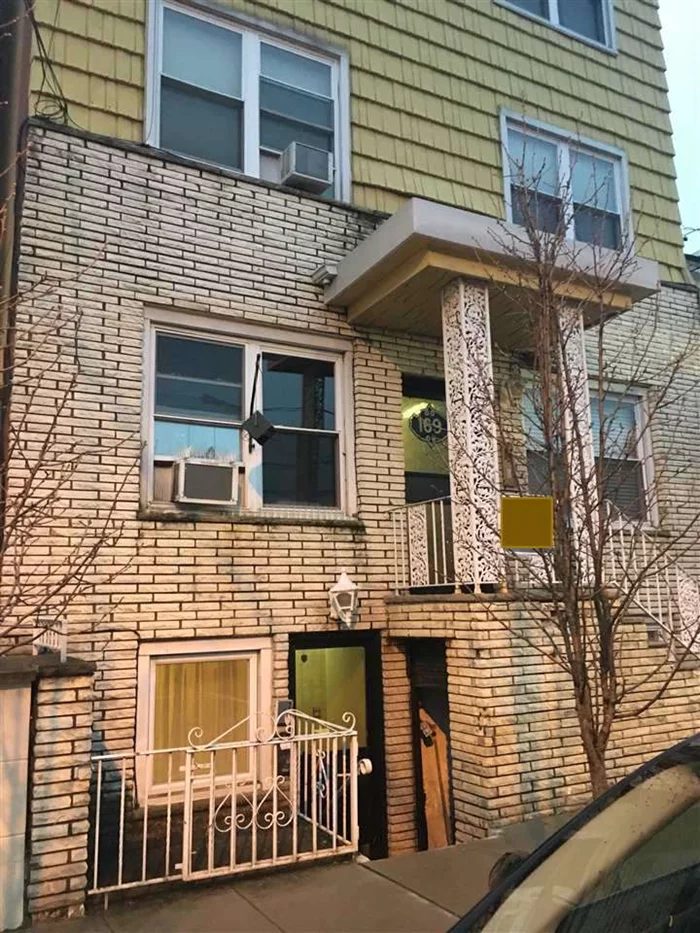 ***LOCATION, LOCATION, LOCATION***Amazing opportunity to add this LEGAL 7 FAMILY to your portfolio. This money maker is located in one of the most sought after sections of Union City, directly across the street from Weehawken Reservoir Park, on the Weehawken Border. Bus stop on the corner of Palisade Ave. for a convenient commute to NYC.