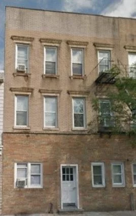 Well maintained 6 unit brick building on a main street in the rapidly growing city of Bayonne. One unit is vacant currently the others are occupied with a potential income of 144k. Easy transportation right into NYC.