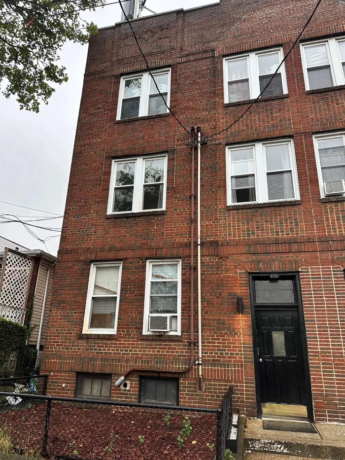 Creative investors welcome to this 6 family home!! Possible condo conversion / potential rent increase/ city approval needed. 1031 tax exchange. Solid All brick 6 unit Building! Upcoming neighborhood in Jersey City all apartments well kept. Motivated seller looking for therightInvestor