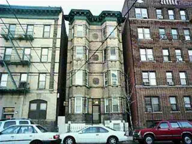 GREAT UPSIDE POTENTIAL , 10 UNITS IN BRICK 4 STORY ON PALISADE AVE. JUST STEPS TO LINCOLN TUNNEL, FERRY AND NYC TRANSPORTATION, LARGE UNITS W HIGH CEILINGS AND OLD DETAILS. ROOF TWO YEARS OLD. SEPERATE GAS AND ELECTRIC HEAT PD BY OWNER.