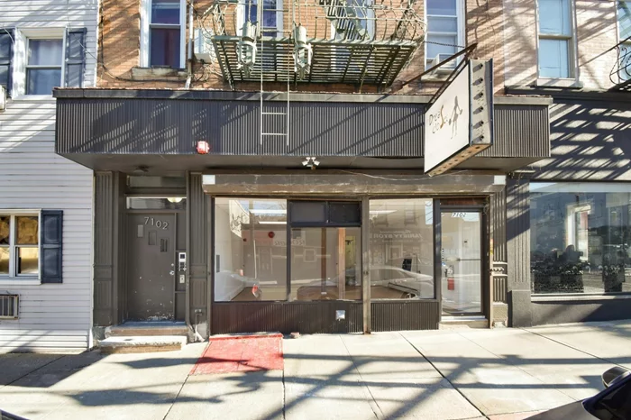 Prime commercial space for lease on Park Ave, just one block from Blvd East. High visibility with large windows. Versatile for retail, office, or other businesses. Ideal for those seeking heavy foot traffic. Contact for details.