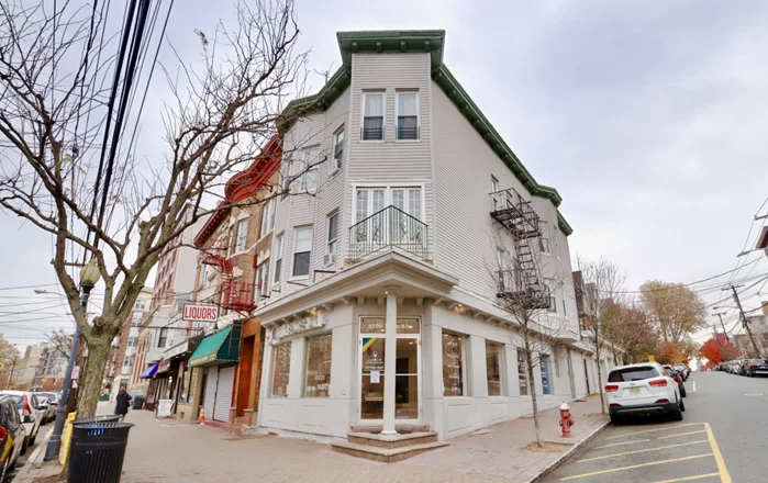 Available for lease, this 800 Sq.Ft. commercial space offers a prime corner location in the heart of Weehawken. Situated in a bustling area providing exceptional visibility and exposure. This space features large windows on both sides, ensuring maximum natural light and making it highly visible to pedestrians and drivers alike. With high foot traffic and ample sidewalk presence, this location is ideal for a wide variety of businesses, from retail to offices or service-based ventures. Don't miss the opportunity to establish your business in a high-demand area.