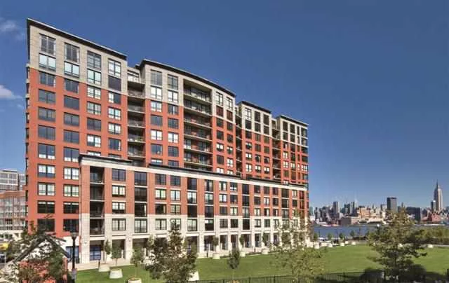 Live in Luxury. Direct Manhattan View! Maxwell Place, Hoboken's Premier Waterfront Community. You will enjoy breathtaking views of NYC. Building features 24 hr doorman, private shuttle to PATH.. walk to Ferry. Enjoy club Maxwell and pool on rooftop. Landscaped park w/ waterfront walkway.