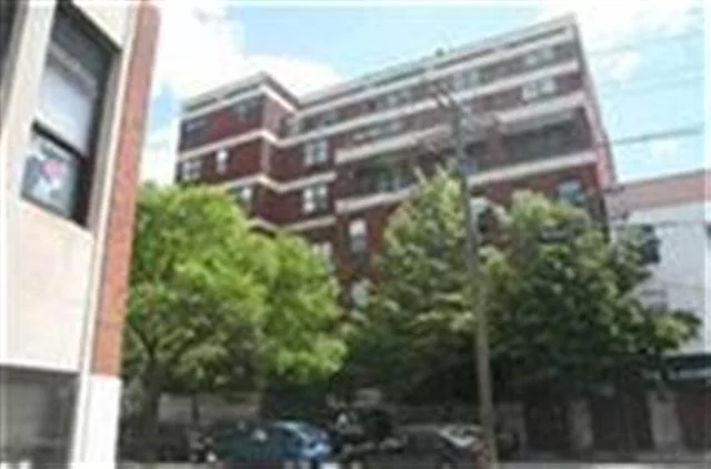 THIS A MUST SEE! SPACIOUS DUPLEX APT DEEDED AS 2 BDRM / 1.5bths BUT CURRENTLY USED AS 1 BDRM MASTER SUITE. NEW KIT FEAT SS APPLS, SOAP STONE COUNTERS, HANDMADE CERAMIC TILES & CHERRY CABINETS. OPEN LR/DR W SLIDERS TO NICE SIZE TERRACE W NYC VIEW. 2ND FL IS HUGE MBRM W PLENTY OF CLOSETS. 3 NEW HEAT PUMPS. REASONABLE MAINT & TAXES.