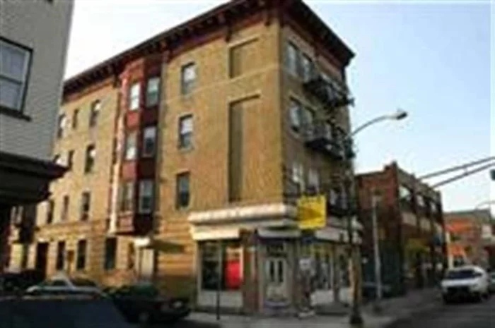 Incredible opportunity for investors or first time buyers! This ideally located 2BR/1BTH Condo offers approximately 700 sqft of living space plus lots of light! Excellent commuter location minutes to NYC via bus and light rail. Do not miss this unbeatable opportunity!