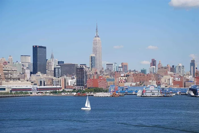 Direct unobstructed Manhattan Views! Welcome to Maxwell Place, Hoboken's most premier waterfront community. Live the royal life in this oversized 1Br. Chef's kitchen features granite counter tops, ss appliances, custom cabinets. View Manhattan as it is meant to be seen from the second you enter the home. Community features includes 24hr Concierge, 2 gyms, 2 community rooms, landscaped rooftop gardens w/ BBQ's, flat screen tv, fireplace. Commuter's dream. Ferry 2 blocks away or private shuttle to path.