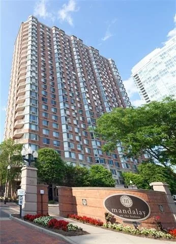 Rare Opportunity!! Very well kept , 1173 sq ft, 2 bed/2bath, NE corner, 08 line with NYC and Hudson River view. Very bright unit features large balcony , lots of closet space and washer/dryer. Building features 24 hrs concierge service, outdoor pool, gym, community room . Very close to Path stations, parks, shops and restaurants. Easy commute to NYC.