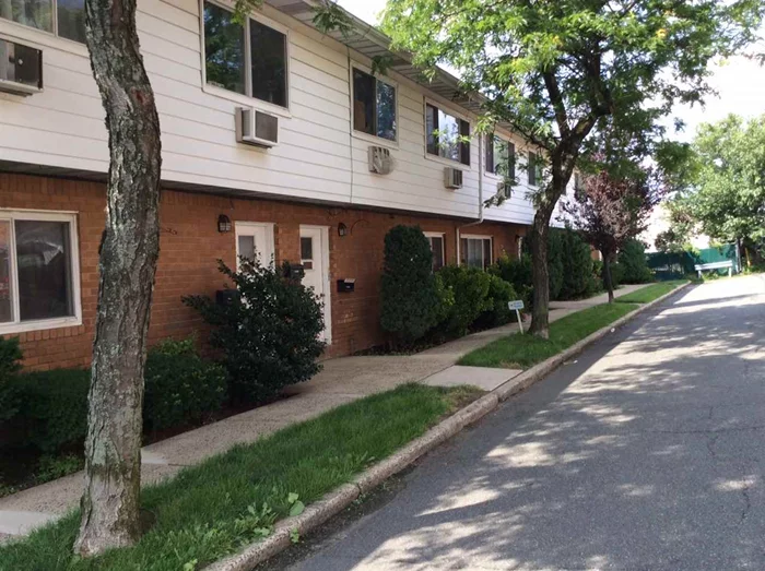 Cozy 1 bedroom condo located in nice quiet area near transportation to NYC & major NJ highways. Hardwood floors throughout. move in ready, large bright bedroom and spacious living room, eat in kitchen, renovated bath. Pet friendly community and 1 assigned parking space available.