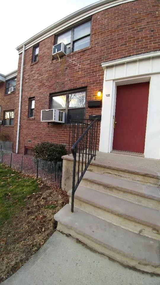 Modern and recently renovated AFFORDABLE condo! Elegant dark hardwood floors throughout and open Living AREA SPACE. Modern kitchen with new cabinets and granite counter tops. Complete kitchen w/ modern appliances! Renovated Full Bathroom. 1 Car parking. Area is very quiet and near shopping, parks, schools, house of worship, highways, NJ transportation, etc