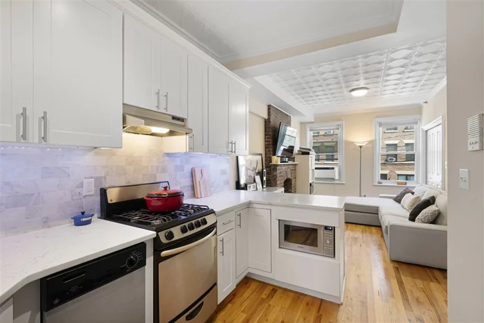 Amazingly renovated cozy one bedroom in of Hoboken's best locations! Minutes from the Path, close to all restaurants and hot spots - bars, restaurants and shopping. This one bedroom offers renovated kitchen and bath, hardwood floors throughout, lots of closet space, outdoor space, low maintenance and taxes!