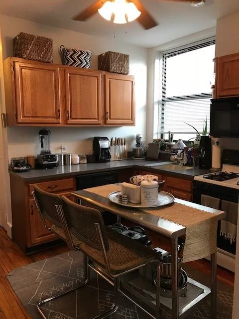 Centrally located Midtown Park Avenue true 2 bedroom with great floor plan, well-proportioned rooms and windows in every room. The bedrooms are separated by a large living room and can accommodate full size+ beds. Bathroom has been recently renovated. Eat-in kitchen updated with Corian countertops. Kitchen has a dishwasher and a large window to let in natural light. Hardwood floors and original old-world moldings throughout. Immaculate building with laundry, storage on-site and outdoor space. Near PATH/Bus, Washington Street, shopping, parking garages and Church Square Park.