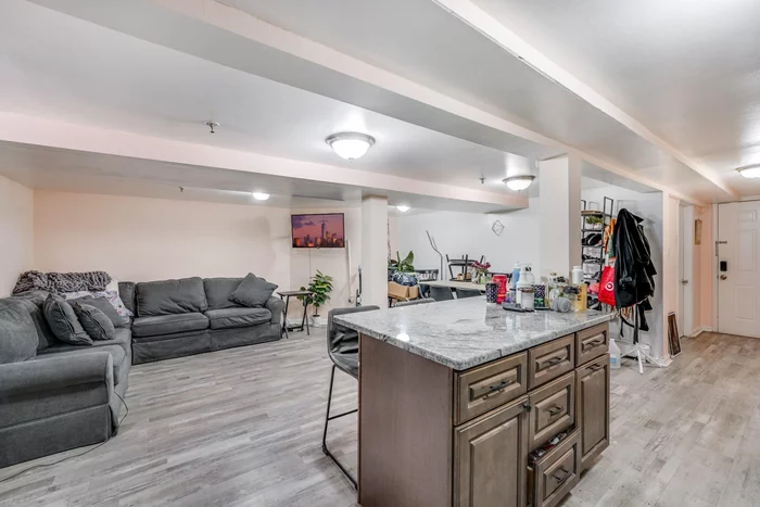 Open House Sat 5/4 12:00-2:00 PM & Sun 5/5 2:00-4:00 PM. Discover the perfect blend of comfort and convenience in this awesome 2-bedroom, 2-bath ground floor apartment in the heart of Union City! With modern amenities like a washer and dryer and your very own designated parking spot, this rental offers the ultimate in hassle-free living. Plus, you'll love the prime location, just steps away from public transportation to New York City, schools, parks, and an array of delicious dining options. Don't miss out on this exceptional opportunity to call this vibrant community your new home!