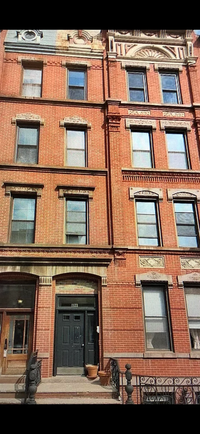 Spacious 1300 sq ft 2 bedroom with large living and dining room and 2 additional rooms for den, office, walk-in closet or nursery. Exposed brick, hardwood floors, W/D in unit. NY bus at corner, Ferry 3 blocks away and waterfront park a couple blocks away as well.