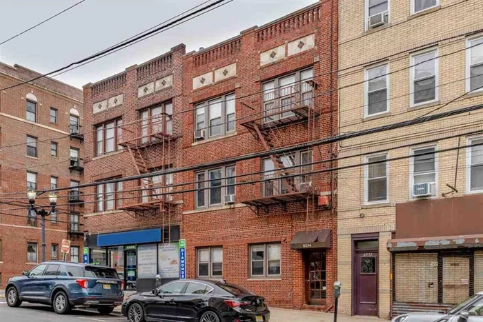 Great investment opportunity in West New York!! offers 1 bed, Living room, nice Kitchen, a lot of closet space, tile floor through apartment, high ceilings, plenty of natural light, privet storage room, laundry in the building and more. Maintenance fee includes heat and hot water. Perfect location one (1) block away from Blvd East close to major transportation to NJ AND NYC!! schools, parks, groceries stores, a variety of restaurants and much more!!