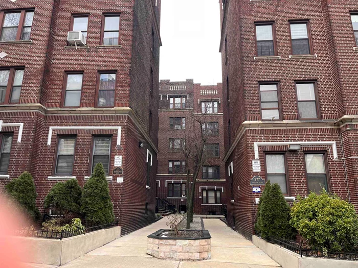 Modern move in 2 Bedroom condo with living room in desirable Journal Square area. low taxes and maintenance. Near park, bus stop. Ideal for first time owner or investors to rent. New appliances, washer and dryer in the building