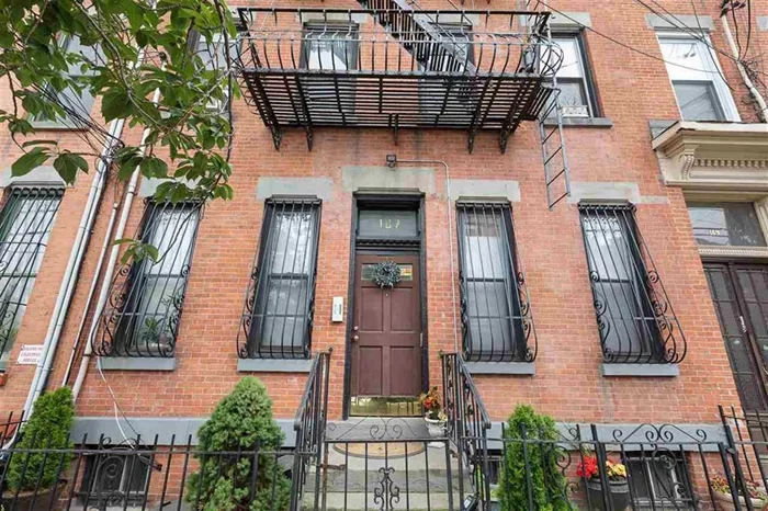 Spectacular lofted 1 bedroom plus den home with 15' ceilings located in the Heart of Downtown Jersey City! This truly unique home features a modern kitchen and bath, hardwood flooring throughout, tons of original details, an abundance of natural light, exposed brick and a stunning bedroom featuring 15' ceilings with a bonus loft. Building features a landscaped community yard and basement storage. Located in the heart of Downtown Jersey City, you will find easy access to shopping, dining, farmer's markets, the Newark Ave pedestrian plaza and the Grove Street PATH to NYC.