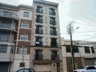 VERY LARGE 2 BR, 2 BTH UNIT INCLUDES CUSTOM BUILT IN SHELVING AND ENTERTAINMENT CENTER, CAN ACCOMODATE 50 INCH PLASMA MONITOR. JACCUZI IN MBR FULL BALCONY, SWIMMING POOL, AND COMMUNITY ROOM ON 1ST LEVEL. PRIVATE ELEVATOR ACCESS TO UNIT. 24 HOUR NOTICE REQUIRED. GRANITE COUNTERS IN KITCHEN, MARBLE BATHS.