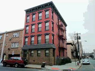 BEAUTIFUL CORNER CONDO W/2 CAR OUTDOOR PARKING SPACES, 1BR, 1 BATH W/ EXPOSED BRICK AND TALL CEILINGS W/D IN UNIT, EASY WALK UP, NEW FLOORS AND BATH, A/C, MICRO, REF. BOX LAYOUT. NEAR NEW LITE RAIL STOP, BUS AND STORES. DO NOT LET CAT OUT.