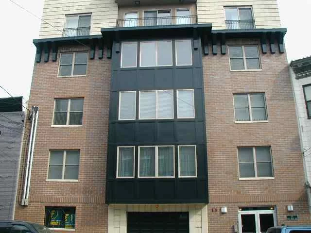 ALMOST NEW, SPACIOUS 2 BED 2 BATH W SPLIT FLOORPLAN, SERARATE DINING ROOM, DIAGONALLY LAID HW FLOORS, STAINLESS STEEL APPLIANCES, GRANITE COUNTERS, WASHER DRYER IN UNIT, CAC, LOADS OF CLOSETS, BRIGHT 4TH FLOOR OF ELEVATOR BLDG, DEEDED PARKING, COMMON YARD, IMPRESSIVE BRICK WORK AND NEAR ALL. OPEN HOUSE MARCH 12 FROM 12 TO 3. DONT MISS THIS.