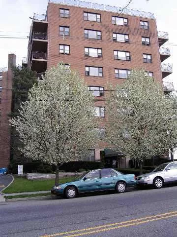 TOTALLY UPGRADED SPACIOUS CORNER UNIT. BEAUTIFUL VIEWS OF THE LAKEIN THE COUNTY PARK AND PARTIAL NY SKYLINE. NEW KITCHENWITH STAINLESS STEEL APPLIANCES AND STAIN RESISTANT GRANITE COUNTERTOP. BOTH BATHS FULLY UPGRADED... WELL KEPT BUILDING WITH LOW MAINTENANCE WHICH INCLUDES PARKING AND UTILITIES. CONVENIENTLY LOCATED BUS STOP IN FRON OF BUILDING.