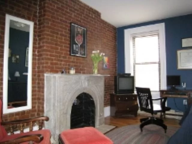 Fall in love with this perfectly maintained one bedroom condo on downtown Park Ave. Enjoy hardwood floors, in unit washer/dryer, exposed brick, french doors, 9ft celings, and wonderful light. This home is located on the second floor of a professionally managed 8 unit building, including landscaped common yard with patio table, seating and a grill for entertaining.