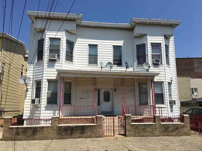 Great Investment with one apt delivered vacant. All two bedrooms one bath, Rents as follows; Unit #1 $672 Unit #2 Owner Unit #3 $645 & Unit #4 $800. This building is close to NYC Transportation, shopping & schools. Won't Last!