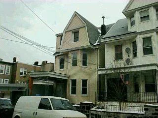 3 FAIMLY IDEAL LOCATION, STEPS TO BLVD EAST, NEEDS TLC. PRICED RIGHT, VACANT