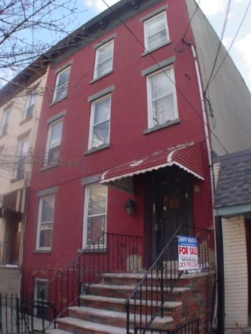 IDEAL FOR CONDO CONVERSION, BUILDING WILL BE VACANT AT CLOSING, SEPERATE UTILITIES, BRING YOUR DEVELOPERS,