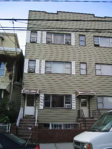 BUY HOLD AND RENT!!! EXCELLENT INVESTMENT OPPORTUNITY. 4 FAMILY WITH PARKING IN JC HEIGHTS. THREE 2 BDRM/1 BATH UNITS AND LARGE STUDIO APT. TRANS TO NYC AND JSQ CLOSE TO HOLLAND TUNNEL, RT 1&9 AND NJ TURNPIKE.