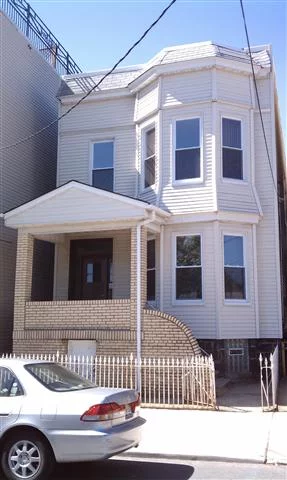 Union City - 2F house across street from Reservoir & views of reservoir. 5/5 rooms, needs to be totally renovated! Enitre house is vacant. HWFs, CAC on 2nd FL. ADT alarm, Oil heat, new sidewalks & windows in 2010. Between Mountain Rd & Palisade Ave. Easy commute NYC. Potential to buy & renovate to your style. Great Location.