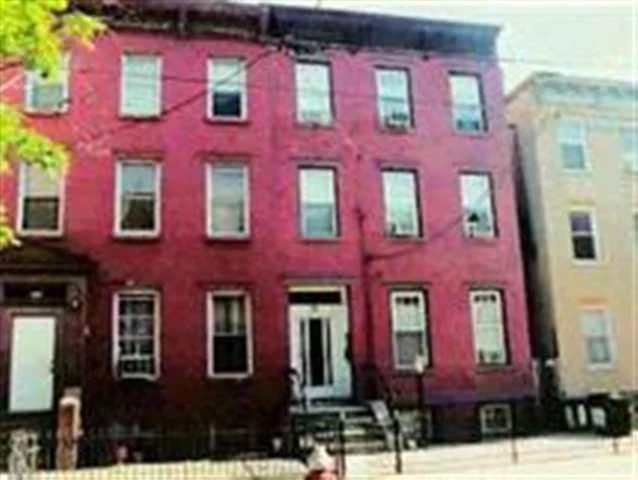 Great Investment 3 family in Downtown Jersey City.