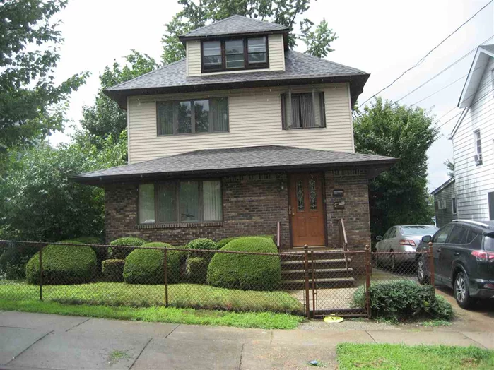 GORGEOUS 2 FAMILY FEATURING UPDATED KITCHENS, BATHS, ALL NATURAL TRIM, NEWER ROOF, HUGE WALK UP ATTIC WAITING TO B FINISHED PLUS LARGE BASEMENT AND LOCATED ON AN OVERSIZED LOT(54X127) JUST MIUTES TO NYC TRAIN & BUS, SCHOOLS, SHOPPING.