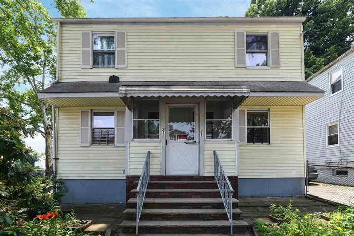 This is a great investment opportunity to own 3 lots in the Weequahic section of Newark! Package deal including 31, 33-35 Evergreen ave. Conveniently located to Newark airport, transportation to NYC and Weequahic Park.
