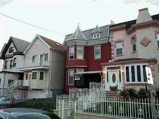 WEEHAWKEN 2 FAMILY HOUSE ON 25 X 100 LOT, PLUS ADDITIONAL 25 X 100 LOT USED FOR DRIVEWAY TO PARK 3 CARS, DRIVEWAY LEADS UP TO REAR OF HOUSE FROM STREET AROUND CORNER, FAMILY OWNED 40 YEARS, 5/5 ROOMS & FINISHED BSMT W/1/2 BATH & LAUNDRY ROOM, HUGE EIK ENCLOSED & OUTDOOR REAR PORCH, STEPS TO ALL MAJOR HIGHWAYS & TRANS ASKING $475, 000