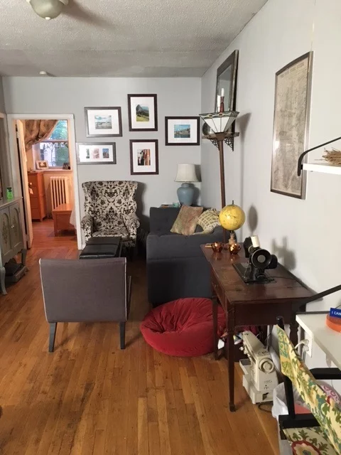 ***FEE PAID BY LANDLORD***GREAT DEAL***Fantastic one bedroom in Uptown Hoboken. Private access to the home with patio which features HWF, fridge, gas stove and more. Pet friendly. Close to Washington St., restaurants, parks, shopping and NYC transportation.