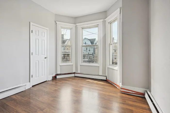 Charming 2 bedroom, 2 bathroom unit just moments away from Saint Peter's University! Nestled on the second floor of a multi-unit building, this unit offers the perfect blend of convenience and comfort. 17 min from the PATH, easy access to Downtown Jersey City and NYC.