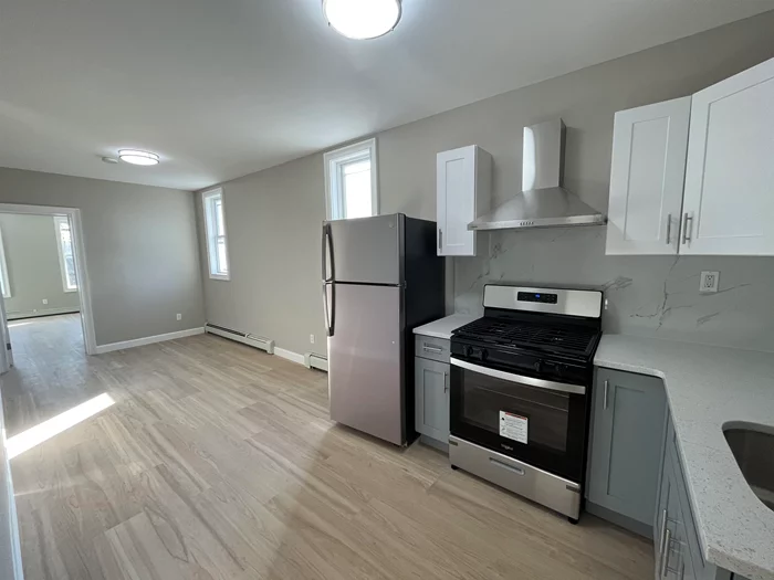 Newly renovated 2b1b apartment just steps away from the PATH train, Newport shopping center, and Hamilton Park. Enjoy the sun-drenched space with washer dryer in unit. NO BROKER FEE. Don't miss out on this perfect urban oasis.