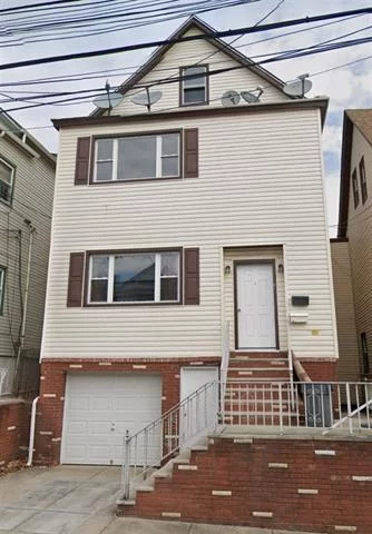 Location !!, Location !!, Location !!.  Close to Shopping, bus, park & School