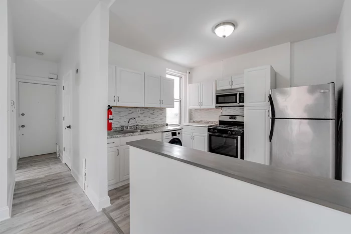 Welcome home to this beautifully renovated 3-Bedroom space, just steps from the Boulevard East skyline views! With great natural light, brand new flooring throughout, and an updated kitchen, this is a rare find. This home sits right off of Park Avenue, and even offers a skyline view from the kitchen! Call to schedule your tour, and apply today!