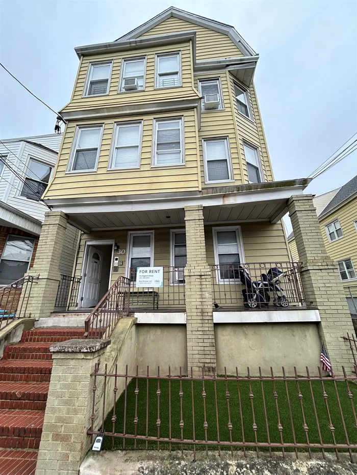 Totally renovated two bedroom apartment located a few blocks from the 22nd St Light Rail Station. 2nd Floor of a clean 5 unit building. Hardwood floors throughout. Parking in the rear of the building. Coin-op washer/dryer in the basement as well as storage unit. Vacant and easy to show.