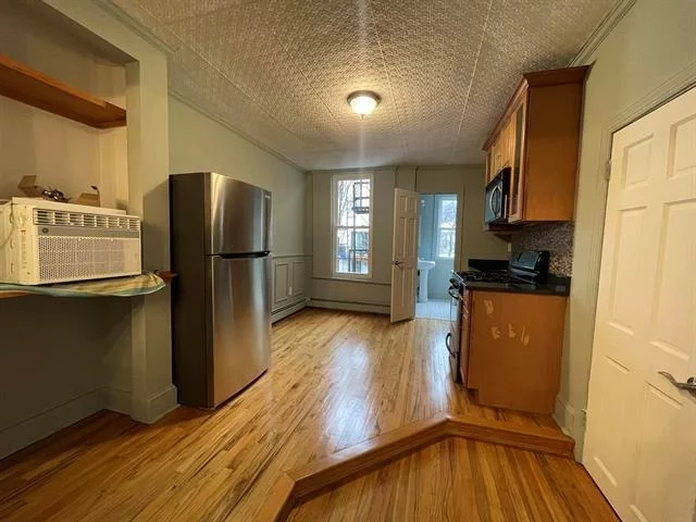 This 1bed/1bath unit is located at 341 9th St. #2L downtown Jersey City in the historic Hamilton Park district. The rent is $2, 500. Tenant is responsible for Hot-water, electricity, and gas. This unit has hardwood floors throughout, appliances, bathroom, electrical, and plumbing. This unit is only a 10 minute walk to Newport PATH train and about a 15 minute walk to the Grove St. PATH station. There is shared laundry & storage in the building. This is conveniently located close to public transportation, parks, libraries, coffee shops, salons, bars, restaurants, & 1.5 blocks from Hamilton park. GREAT LOCATION, GREAT PRICE! Tenant occupied, 24hr notice is required.If we can find a suitable tenant by July 1 or July 15th, willing to lower rent to $2300/month.