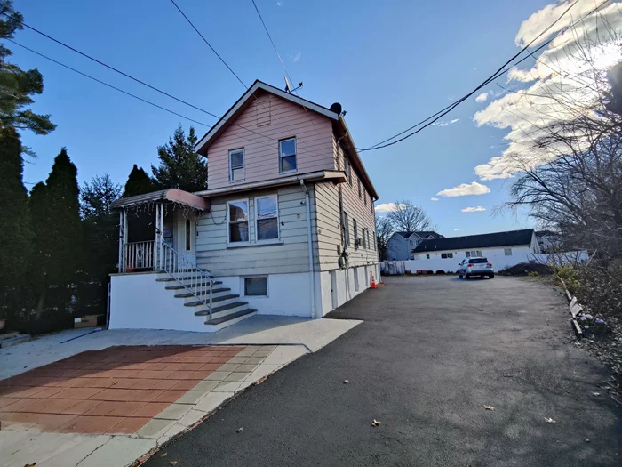 Recently Renovated with new wooden flooring, beautiful apartment with plenty of windows, all day long sunlight, School and grocery stores near by, seven eleven at walking distance. Bus stop right outside the house to commute to New York port authority.