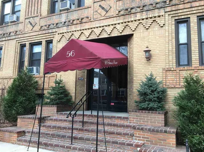 Beautiful location in the Jersey City area. Well maintained building with an elevator & laundry room. Lovely condo unit & spacious bedroom. Nearby Journal Square Station for transportation via Train, Bus, Path.
