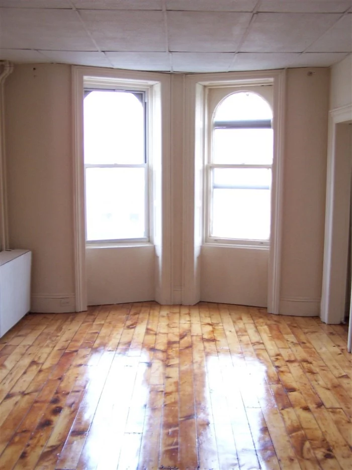 ***GREAT DEAL HEAT & HOT WATER INCLUDED***MUST SEE***MAKE AN OFFER***HUGE UPTOWN RENOVATED 7 ROOM APT. ON WASHINGTON ST. WITH HEAT & HOT WATER INCLUDED IN THE RENT. GREAT SPACE IN THIS RAILROAD STYLE APT. HARDWOOD FLOORS, WASHER AND DRYER IN THE BLDG, CONVENIENT TO NYC TRANSPORTATION, SHOPPING, RESTAURANTS, SCHOOLS, PARKS AND MORE. Pix may be of similar unit in bldg.