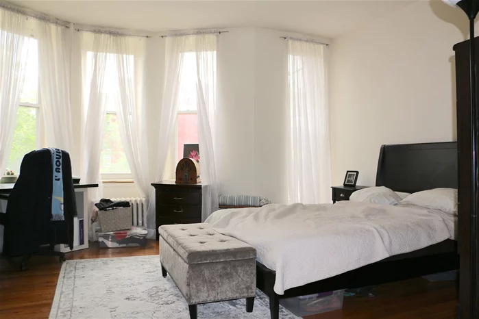 AVAIL 7/1 - One bed one bath apartment - Hardwood floors, heat and hot water included, washer and dryer in the building. Amazing location to NYC transportation and Washington St. Prime Hoboken location close to shops, dining, night life, path, train, bus, entertainment, and more! Schedule a viewing today!
