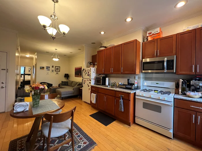 Beautiful 2BR/1BA, short distance to path in Downtown JC. Well maintained 4th floor unit nicely updated will eat-in kitchen, cherry hardwood floors, and good amount of closet space. 2nd Bedroom is a little smaller and may be perfect as an office/den. Heat/HW/Gas included. Washer/dryer on premises. Sorry, no pets.
