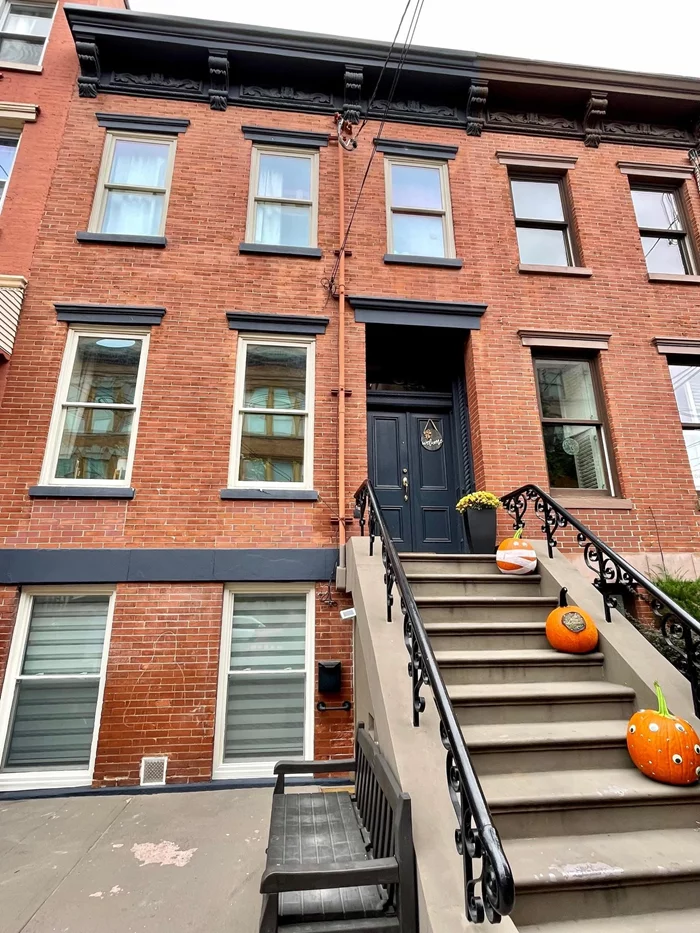 Renovated 1 bedroom with private laundry, just a few blocks from the Grove St Path and Newark Ave Pedestrian Plaza. Flowing layout with exposed brick, new floors and new bathroom. Plenty of closet space. ALL UTILTIES INCLUDED!! Plus High End Cable and Internet Service.